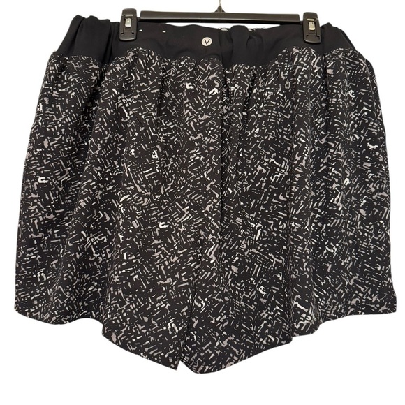 Livi Active Double Layer Active Shorts 22/24 - Picture 5 of 10